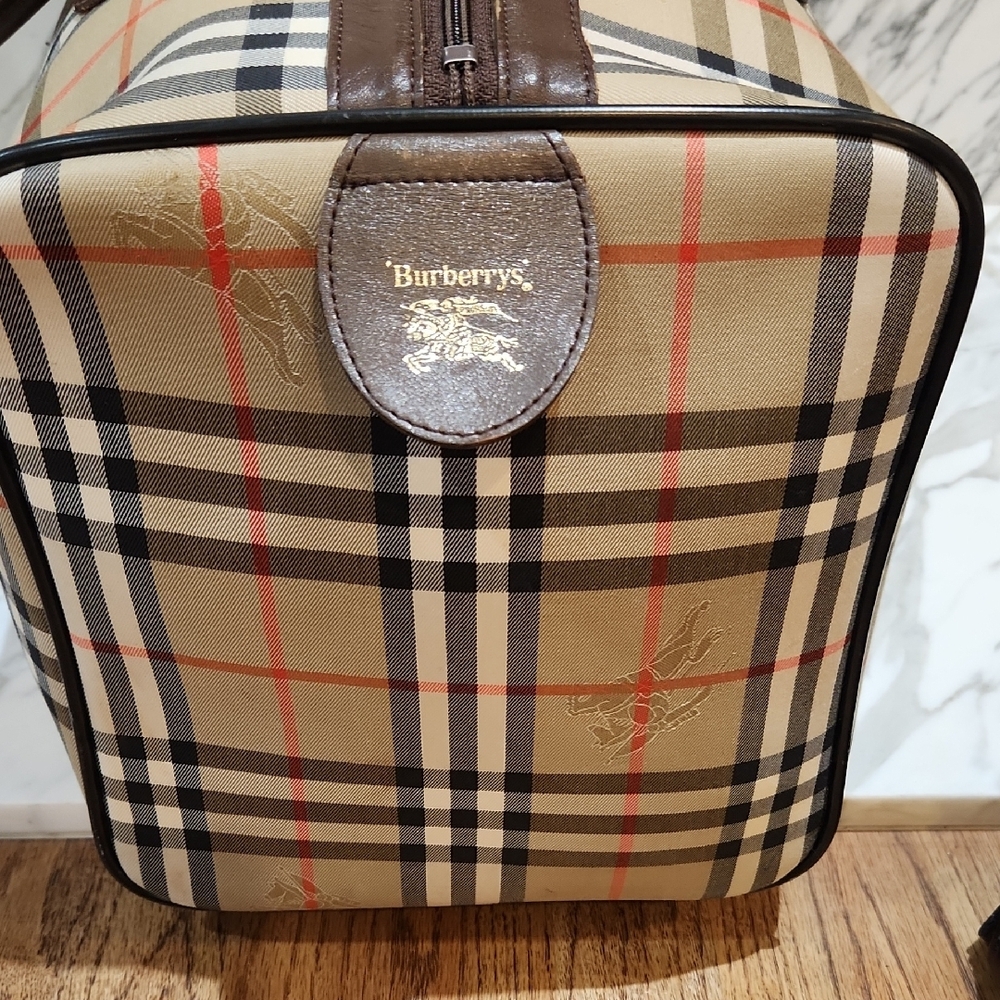 Burberry Tan and Brown Duffel  Travel Bag with Iconic Design - Picture 15 of 16